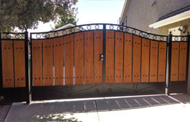 Large Colonial Wooden Gate