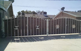 Double Wooden Stampede Gate