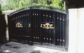 Soid Metal Gate
