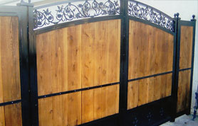 Wood Pivacy with Roses Design