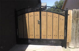 Colonial Wooden Gate